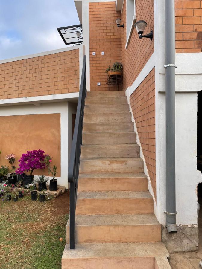 Appartements D'Hotes Marciloui Antsirabe Bagian luar foto